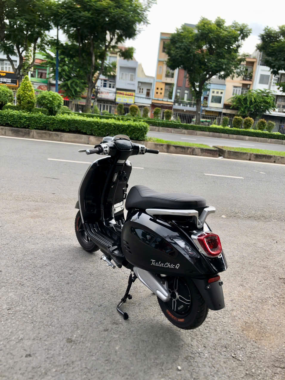 Xe máy điện Dibao Tesla Chic (đèn vuông)