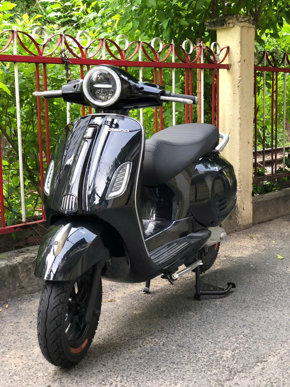 Xe máy điện Dibao Tesla Chic đèn tròn 