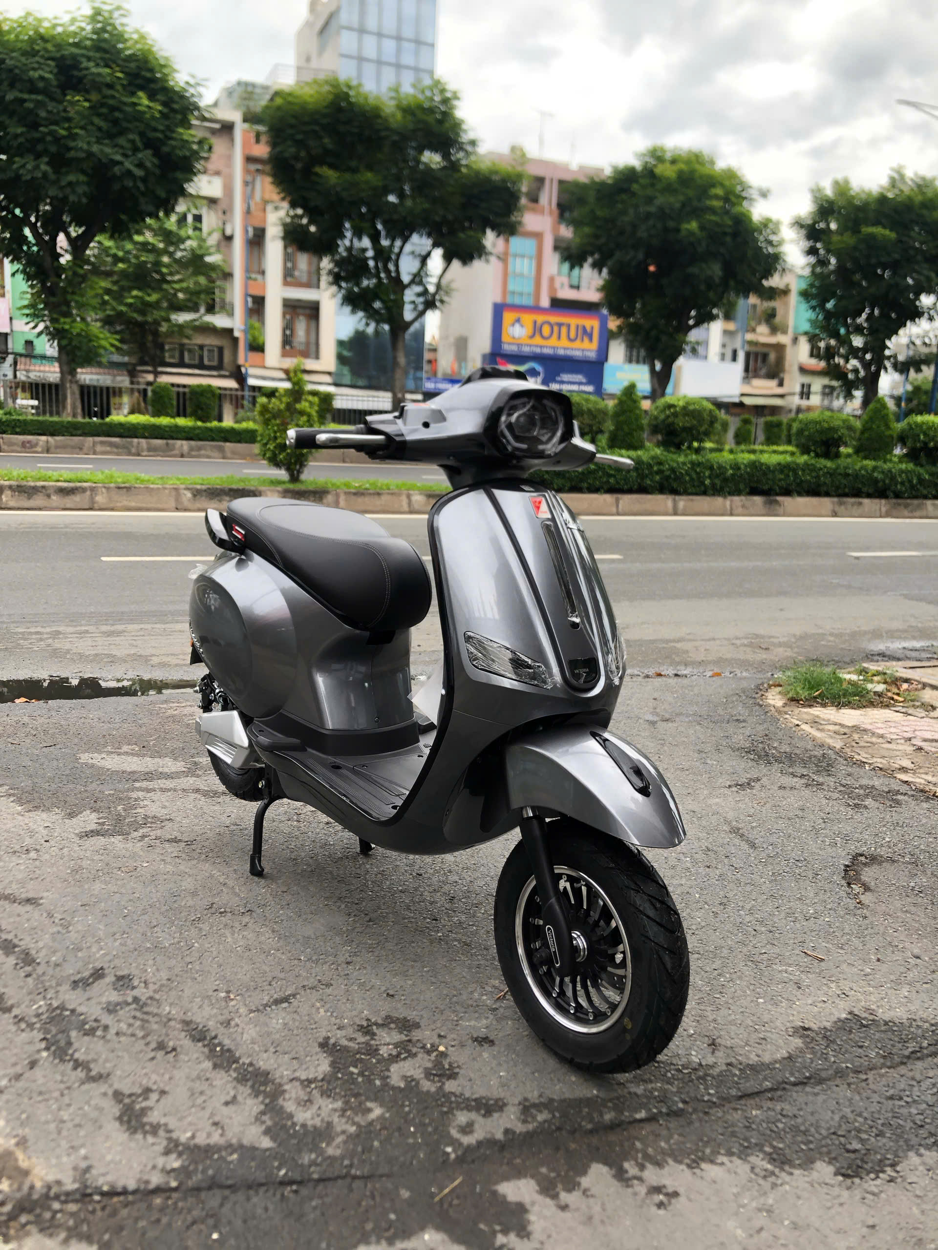 Chi phí sở hữu xe máy điện Victoria V38 Việt Nhật hợp lý và chính sách bảo hành hấp dẫn 