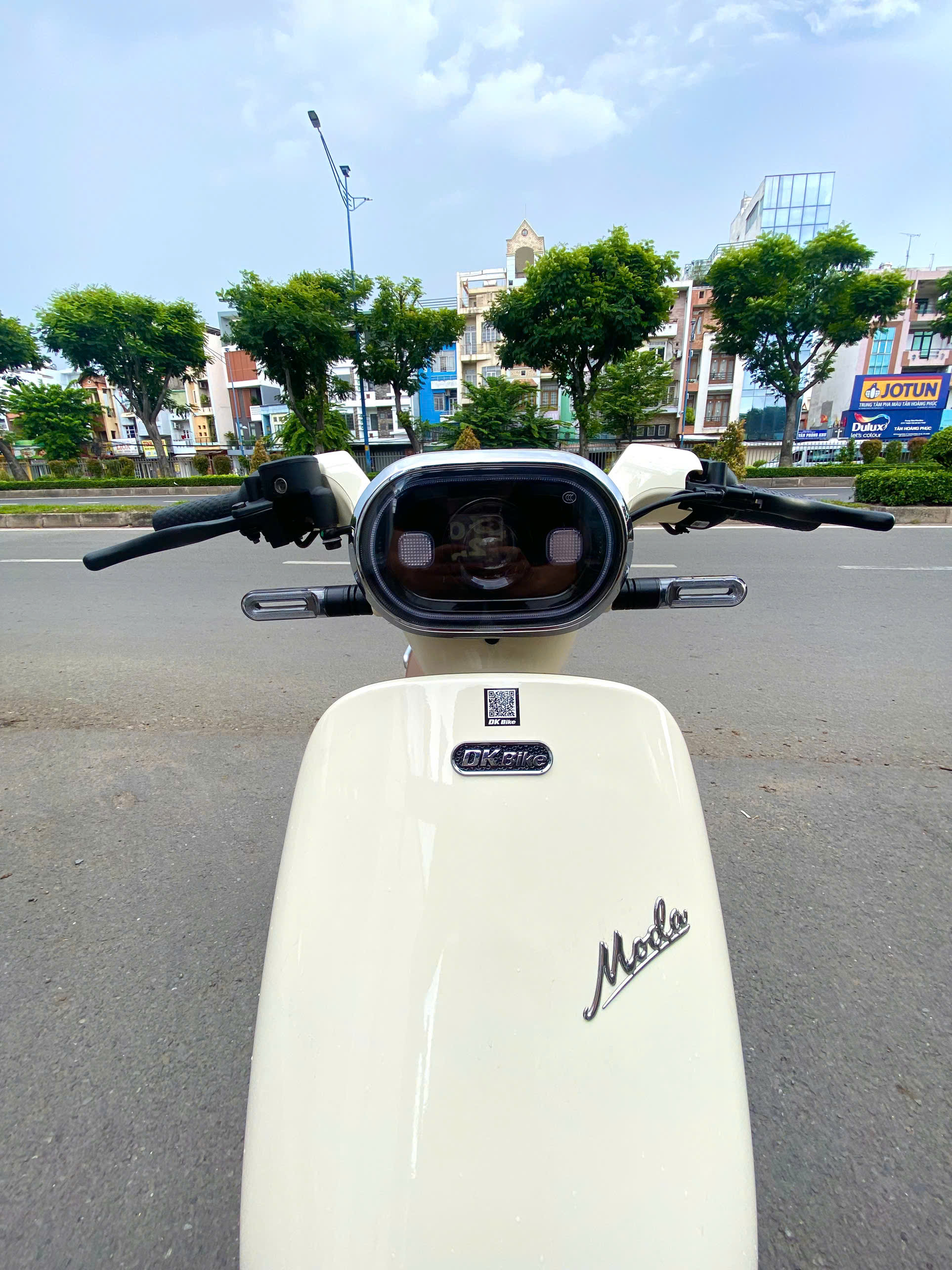 Xe máy điện DK Lyva Moda (Chạy: 90km/ lần sạc) Xe máy điện DK Lyva Moda (Chạy: 90km/ lần sạc)
