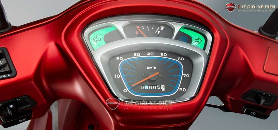 Xe ga 50cc KYMCO Candy Hermosa màu trắng/đỏ bóng