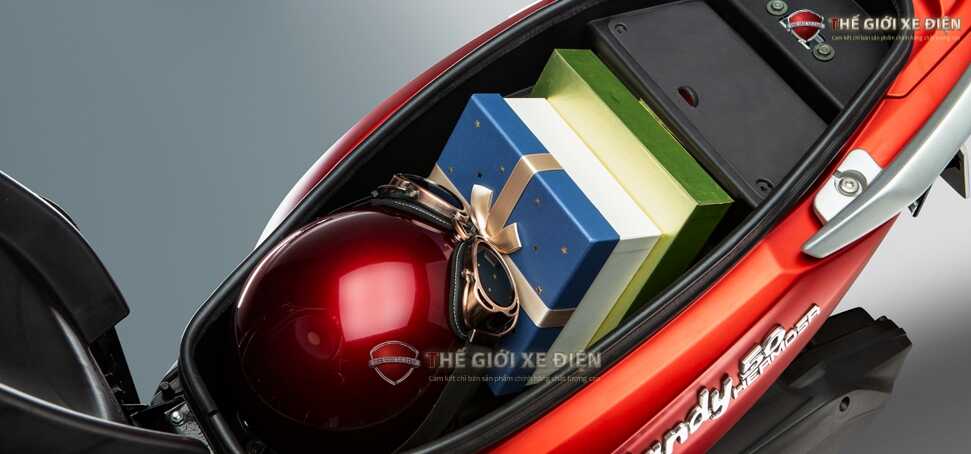 Xe ga 50cc KYMCO Candy Hermosa màu trắng/đỏ bóng