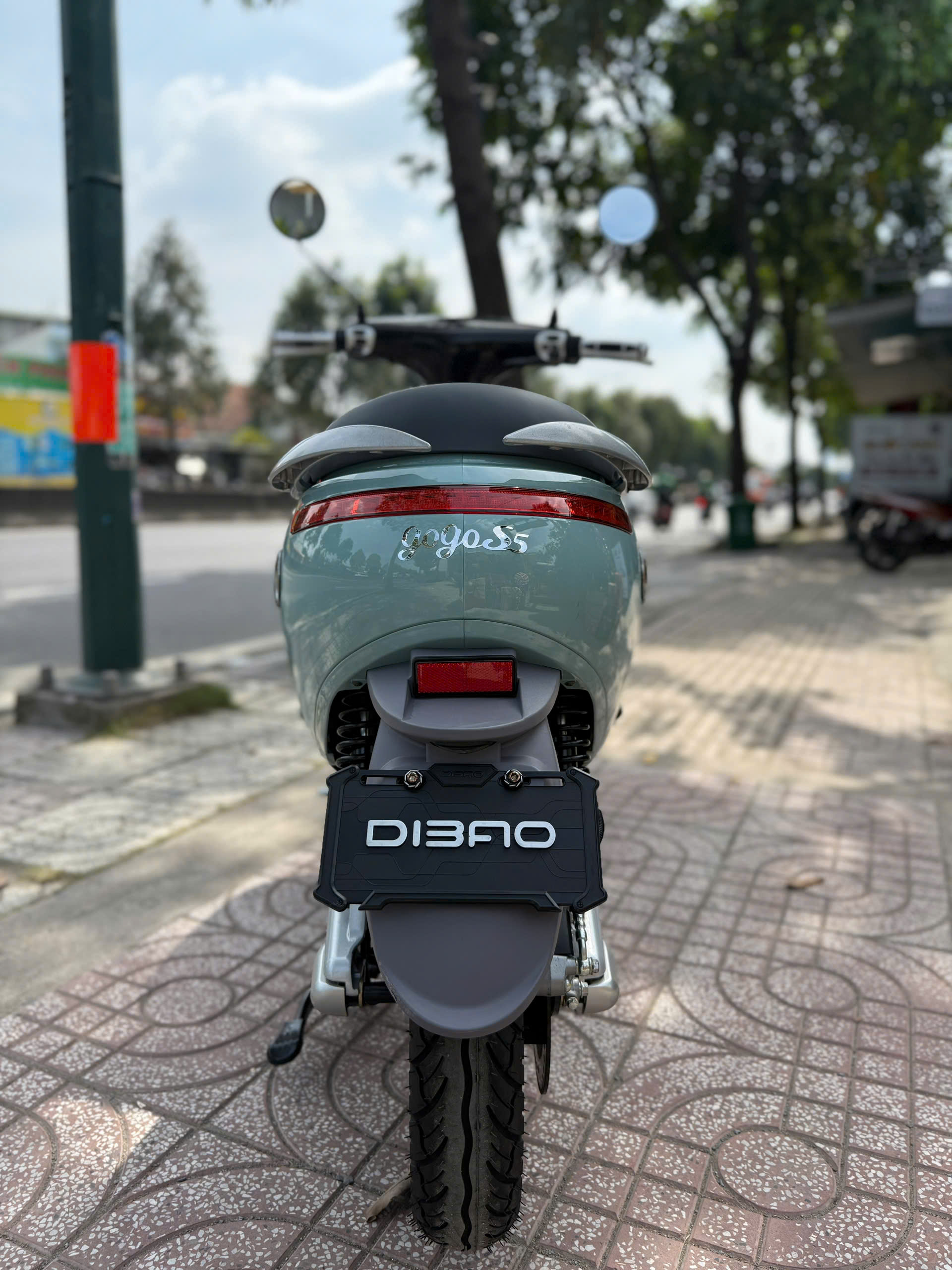 Xe M&aacute;y Điện Dibao Gogo S5 C&agrave;ng Nh&ocirc;m Đ&uacute;c