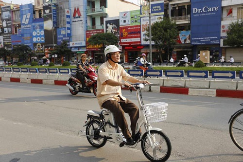 Lợi Ích Tuyệt Vời Của Xe Đạp Điện Đối Với Người Lớn Tuổi: