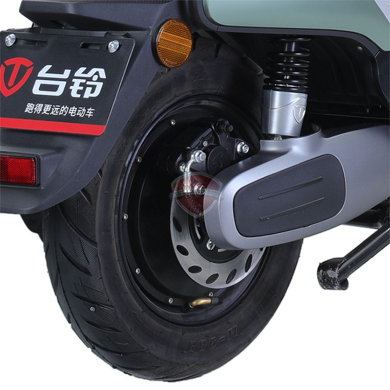 Dấu hiệu cần biết lốp xe cần thay mới
