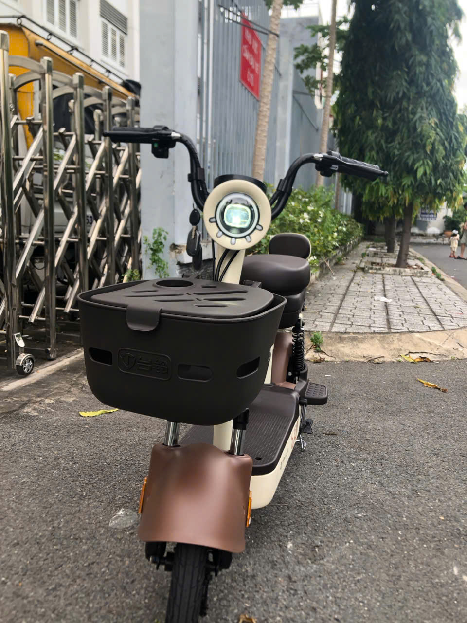 Ắc quy Tianneng bền bỉ, sạc thông minh tiện lợi
