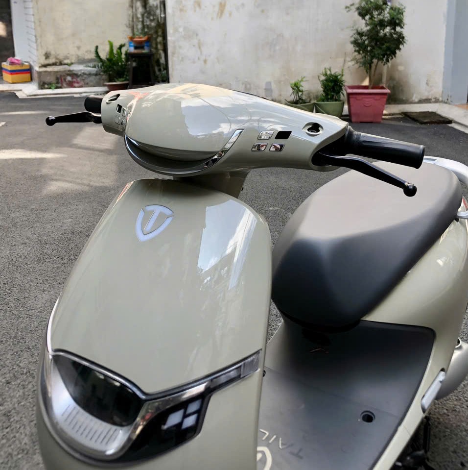 Xe Máy Điện Tailg Venus R53 6 Ắc Quy 23A 100km/1 Lần Sạc Xe Máy Điện Tailg Venus R53 6 Ắc Quy 23A 100km/1 Lần Sạc