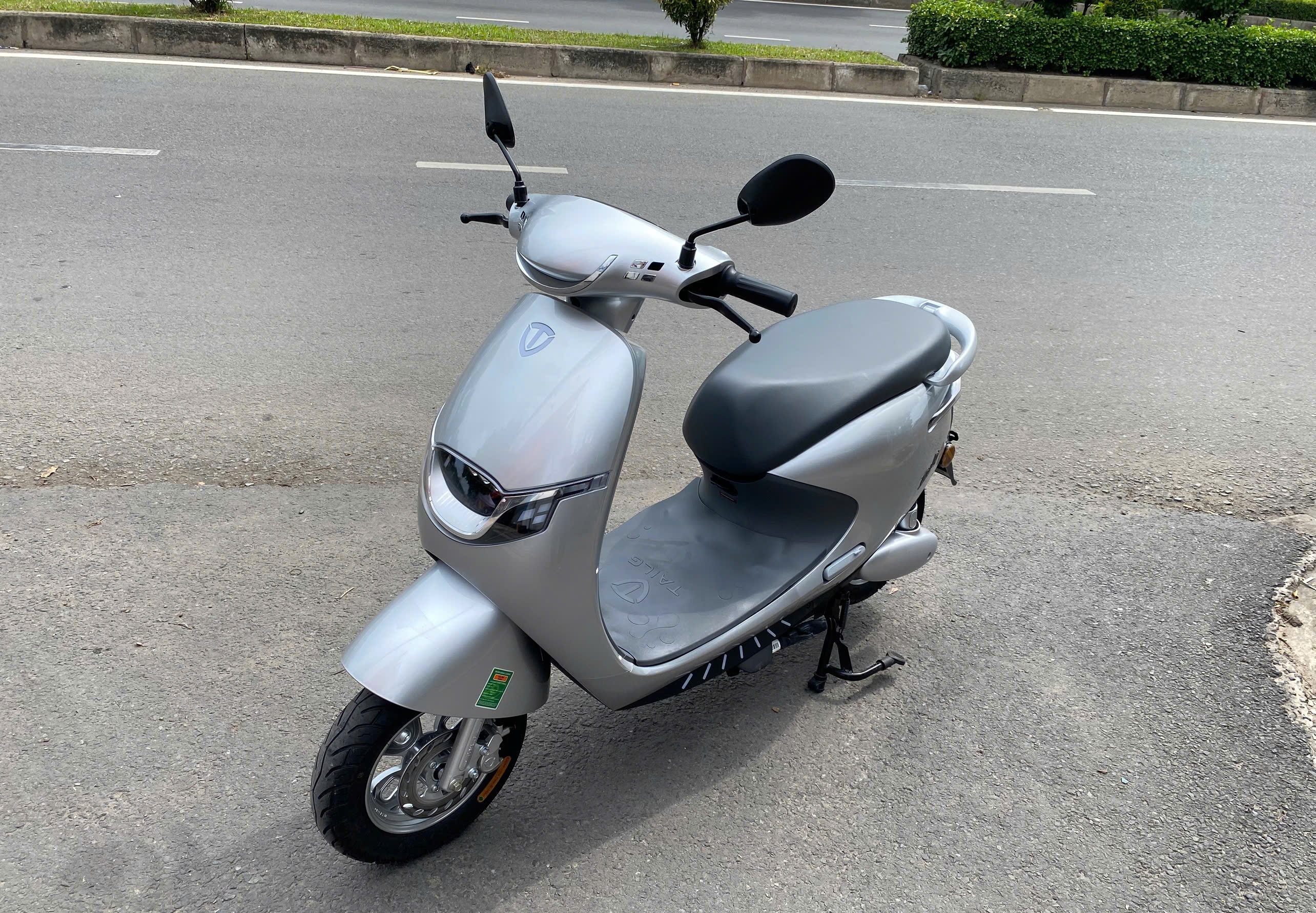 Xe Máy Điện Tailg Venus R53 6 Ắc Quy 23A 100km/1 Lần Sạc Xe Máy Điện Tailg Venus R53 6 Ắc Quy 23A 100km/1 Lần Sạc