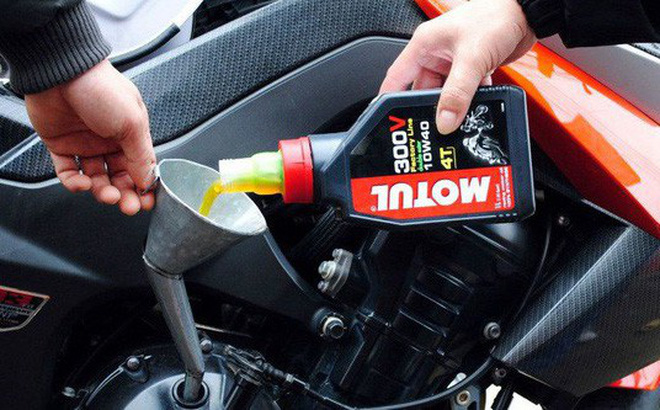 thay dầu nhớt xe máy 50cc