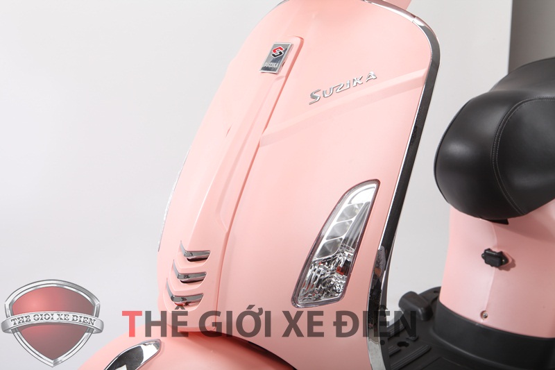 Mặt trước xe máy điện Vespa Suzika Mặt trước xe máy điện Vespa Suzika