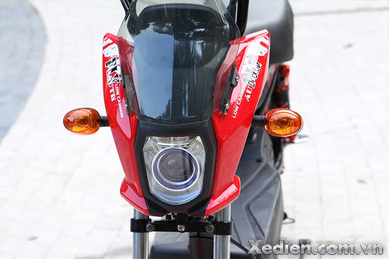 Đèn xe điện 7life Lyvina den-xe-dien-7-life-lyvina