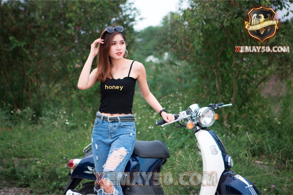 Xe Máy 50cc Scoopy Việt Thái Mang Nét Đẹp Cổ Điển Giữa Thế Kỷ 21