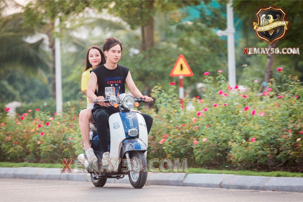 Xe Máy 50cc Scoopy Việt Thái Mang Nét Đẹp Cổ Điển Giữa Thế Kỷ 21