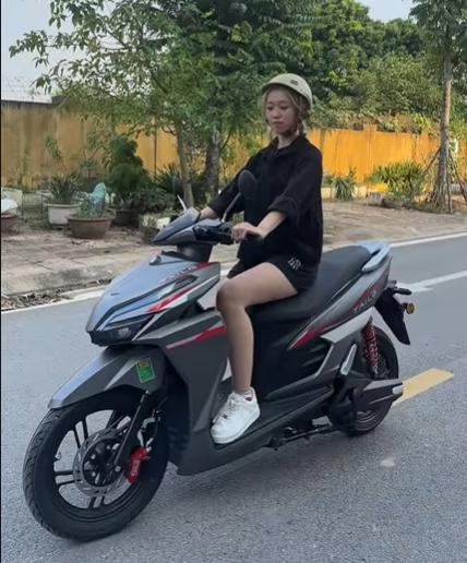 Mới Sắm Em Xe Máy Điện Cực Chiến - Tailg T71 Vario