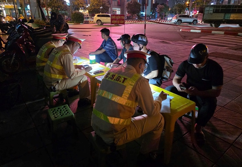 Nhậu say rồi đổi lái né nồng độ cồn: Hai đối tượng bị đề nghị truy tố