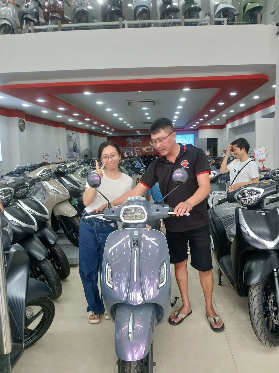 Chị Gái Xinh Đẹp Chốt Ngay Xe Máy Điện Dibao Tesla Chic Q